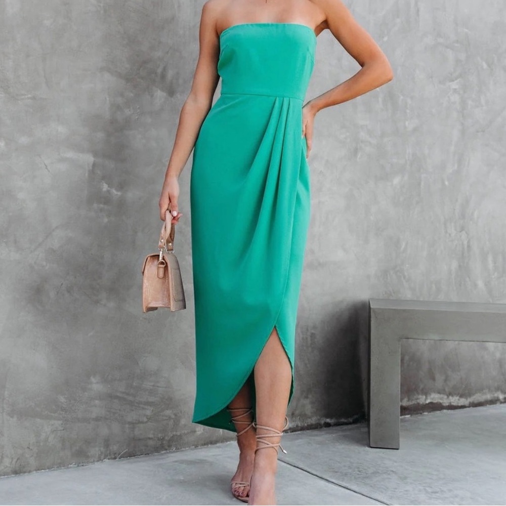 NWT Aakaa Aglow Draped Midi Dress - Vici